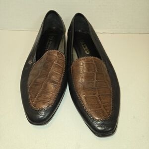VINTAGE  LEATHER LOAFERS